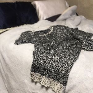 Vera wang pajamas capri pants short sleeve top silky feel size large brand new